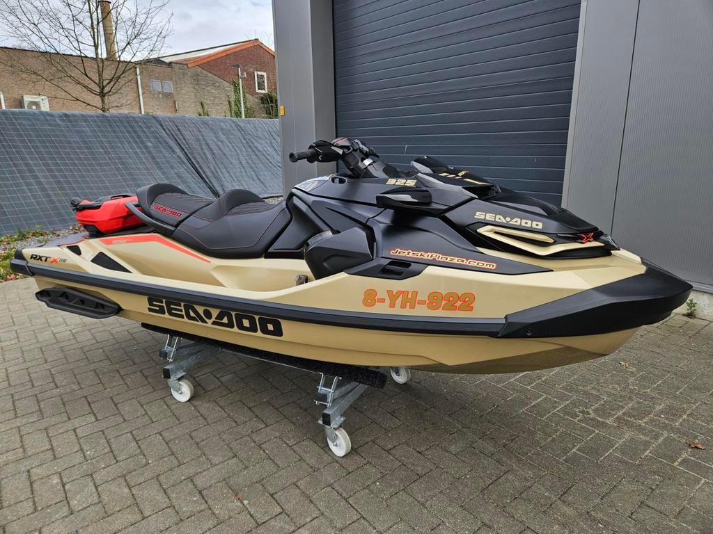 Sea doo rxtx 325  2025, Ophalen, Zo goed als nieuw, Benzine, 200 pk of meer
