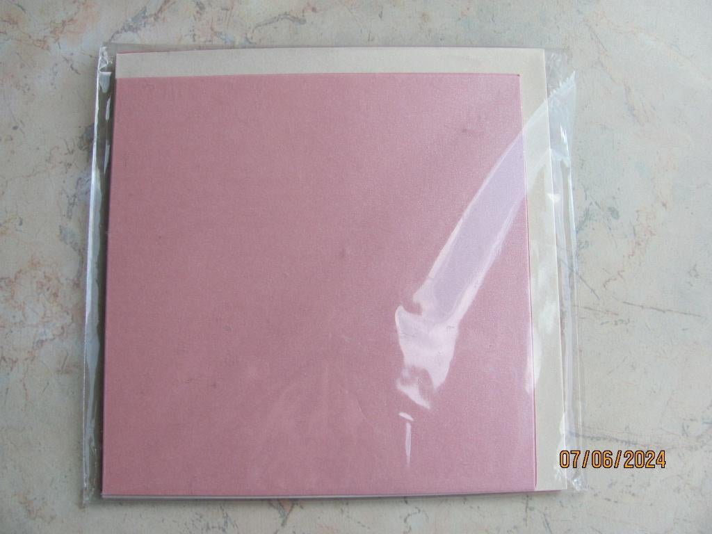 NIEUW gekleurde dubbele KAARTEN set ENVELOP papier METALLIC, Ophalen of Verzenden, Nieuw, Overige thema's, Blanco kaart of Basiskaart