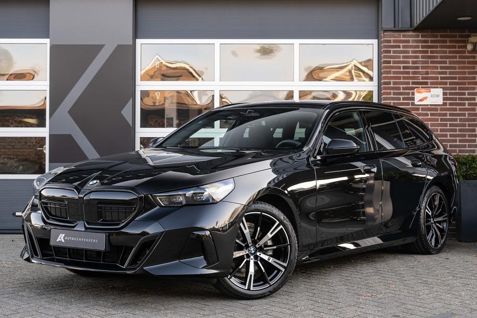 BMW 5 Serie 520i M Sport | Panorama | Harman/Kardon | Camera, Automaat, 1998 cc, Achterwielaandrijving, Gebruikt