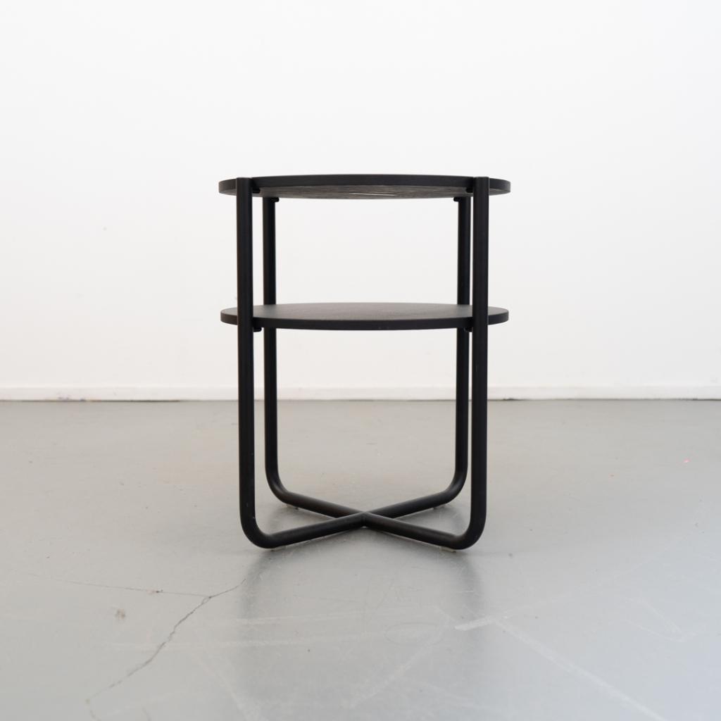 Gispen D.O. 423 bijzet tafel Zwart, zwart eik