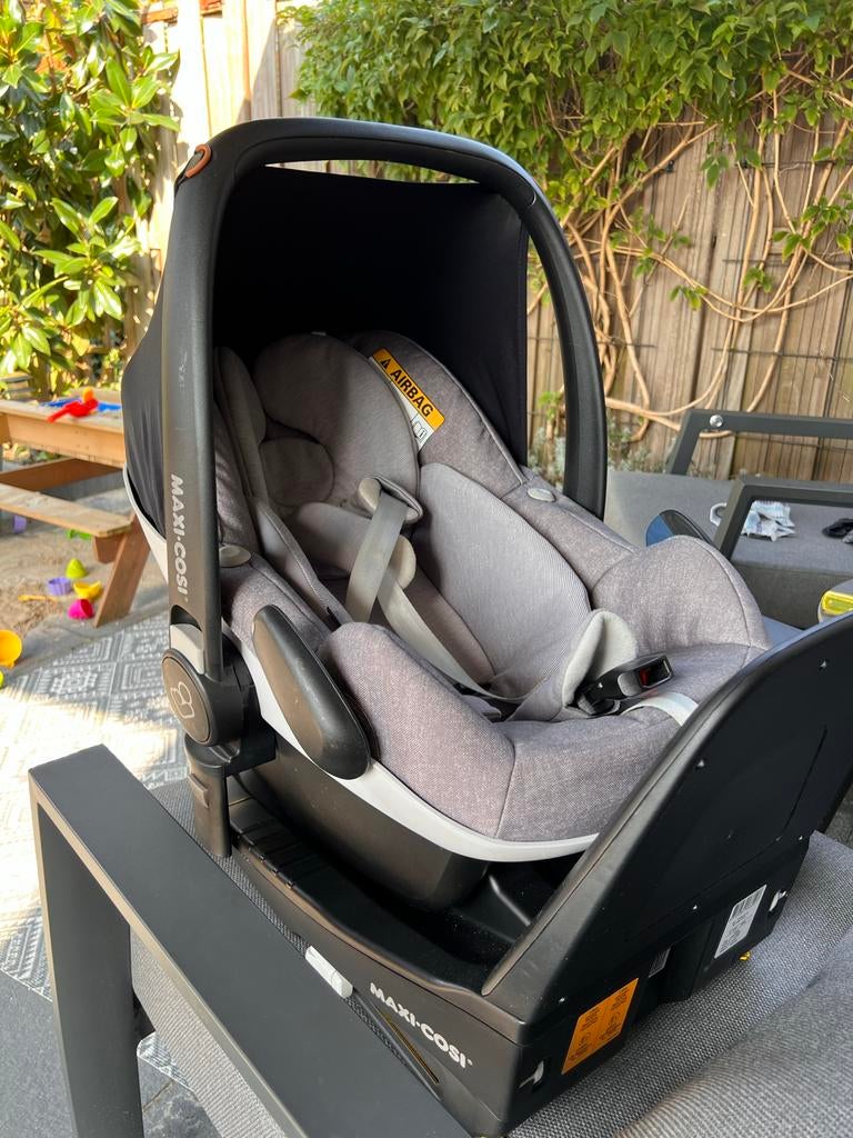 Maxi Cosi Pebble Pro i-Size autostoel + FamilyFix2 base, Ophalen, Gebruikt, Zijbescherming, Isofix