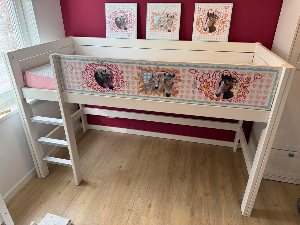 Complete Lifetime kinderkamer. Bed, kast en bureau, Kinderen en Baby's, Ophalen, Gebruikt, Meisje
