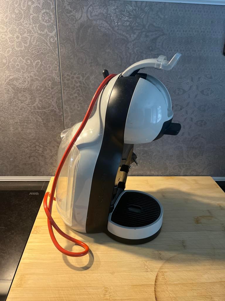 Dolce Gusto Nescafé koffiezetapparaat, Witgoed en Apparatuur, Koffiezetapparaten, Gebruikt, Koffiemachine, Ophalen of Verzenden