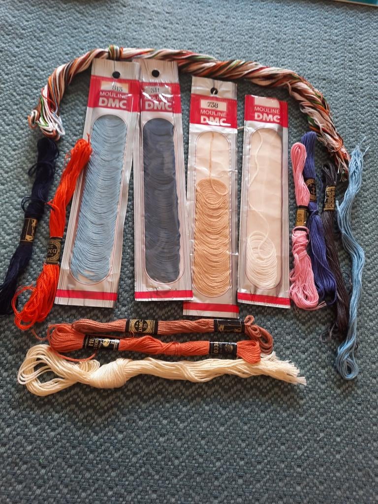 Restant borduurgaren - Diverse kleuren en merken, Ophalen of Verzenden, Gebruikt, Handborduren, Borduurgaren of Zijde