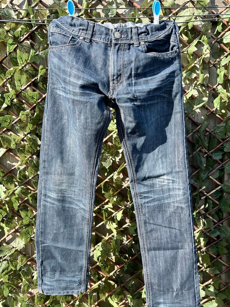 Stoere spijkerbroek voor jongens - Europe Kids, Kinderen en Baby's, Kinderkleding | Overige, Ophalen of Verzenden, Zo goed als nieuw