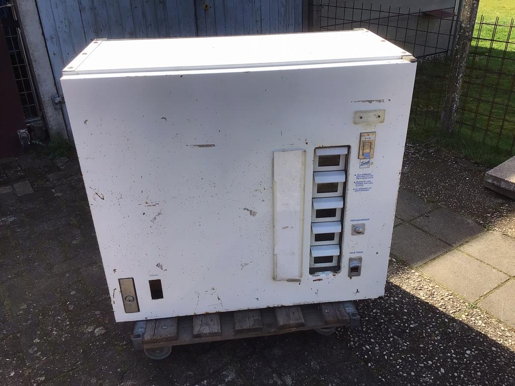 FRISDRANK AUTOMAAT, Ophalen, Zo goed als nieuw, 1970 tot heden, Overige merken