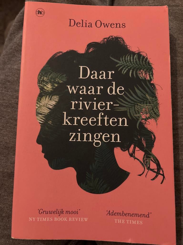 Daar waar de rivierkreeften zingen - Delia Owens, Boeken, Romans, Zo goed als nieuw, Nederland, Ophalen of Verzenden