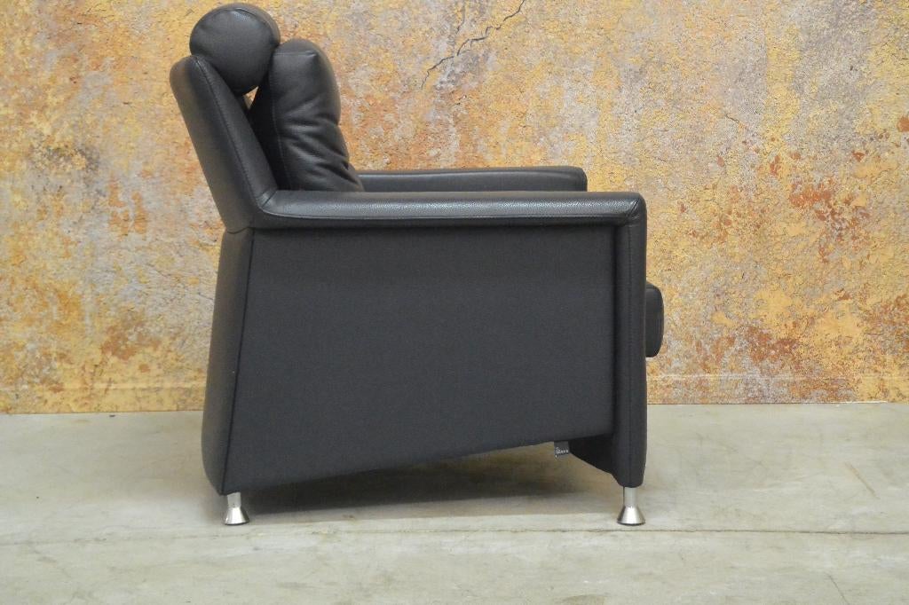 ZGAN! donkerblauwe leren Leolux Paian fauteuil, Leolux, Leolux, 75 tot 100 cm, Ophalen of Verzenden