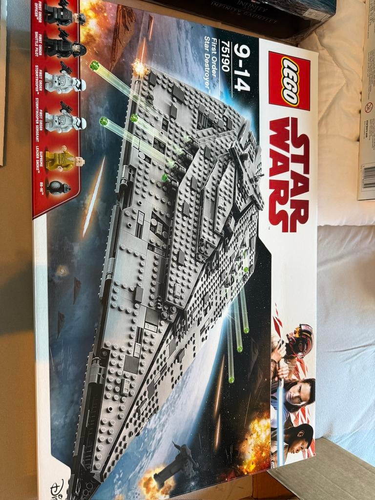 75190 First order star destroyer met show standaard, Ophalen of Verzenden, Zo goed als nieuw, Actiefiguurtje