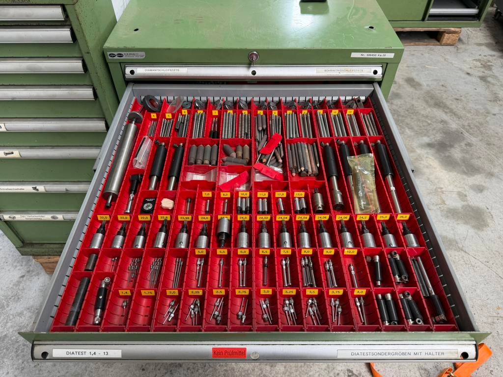 Gevulde Lista ladenkast, Ophalen, Dimatech, Dimatech, Gevuld