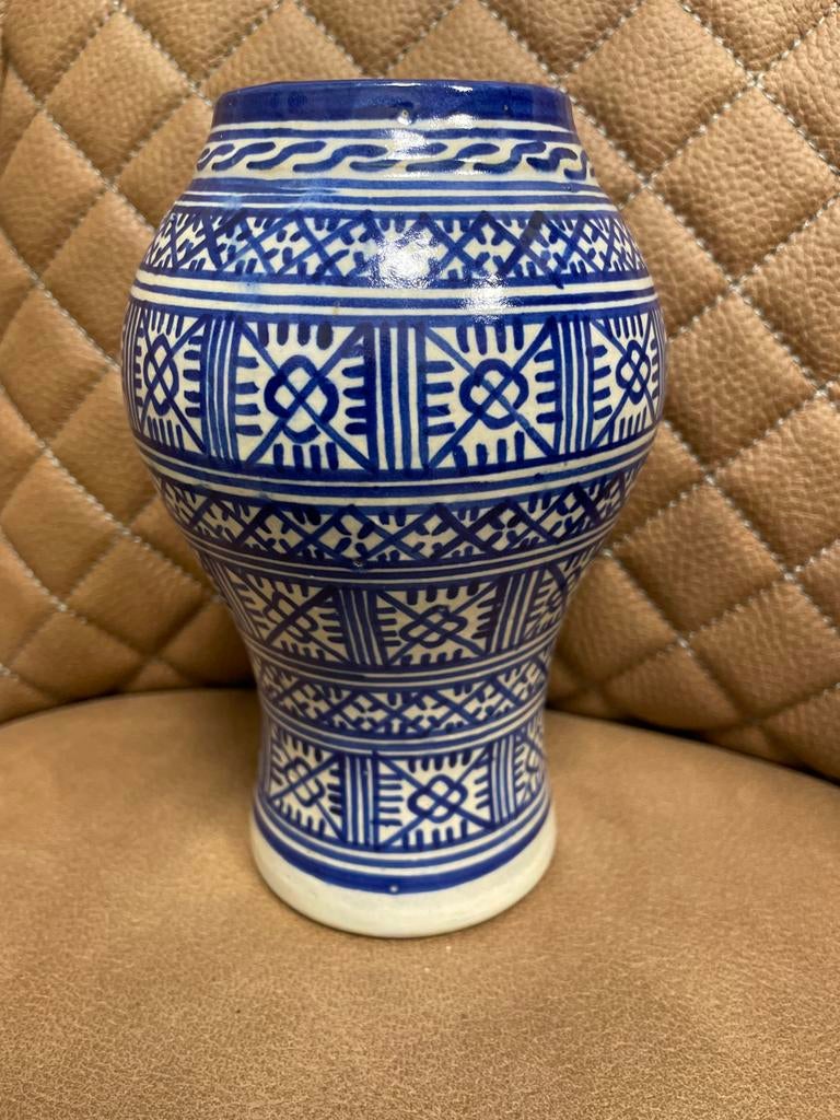 Blauw-wit Marokkaanse vaas met geometrisch patroon, Ophalen of Verzenden