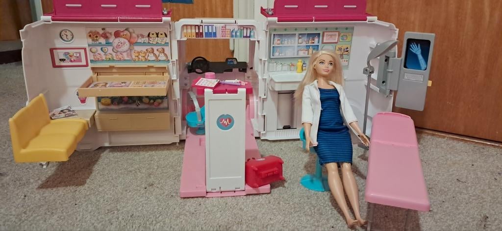 Barbie ziekenauto, Ophalen, Gebruikt, Barbie