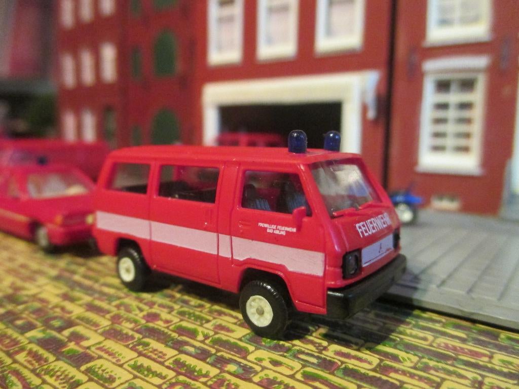 1979 Mitsubishi L300 4x4 bus Rietze Vrijw. Brandweer #2, Hobby en Vrije tijd, Modelauto's | 1:87, Gebruikt, Bus of Vrachtwagen