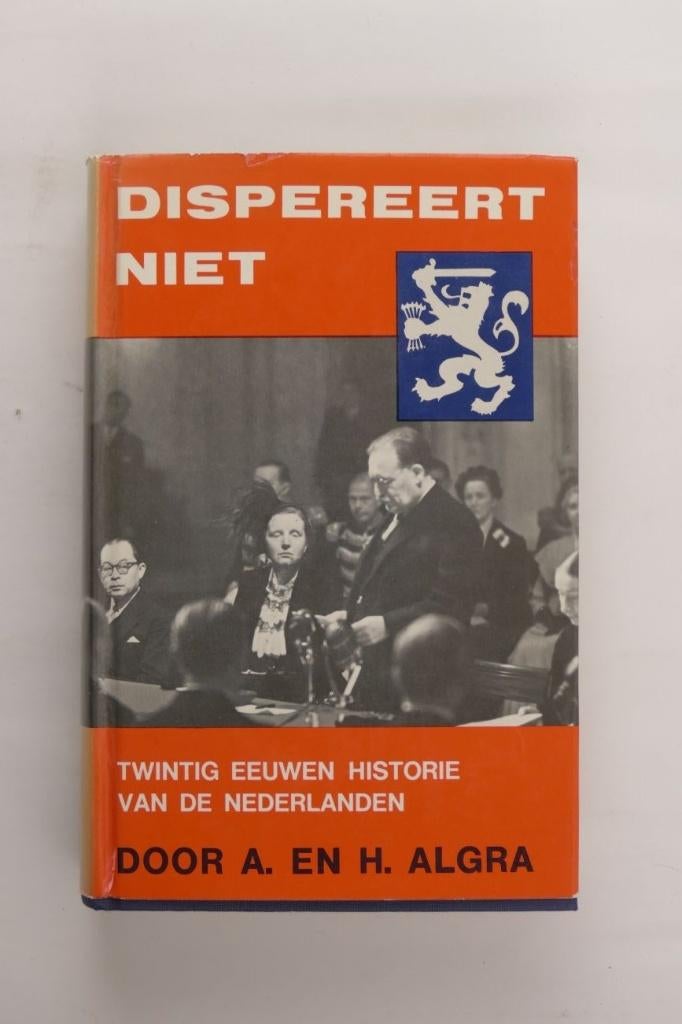 5X Dispereert niet: Twintig eeuwen vd Nederlanden: (1978), Ophalen of Verzenden, 20e eeuw of later, Gelezen, Overige gebieden