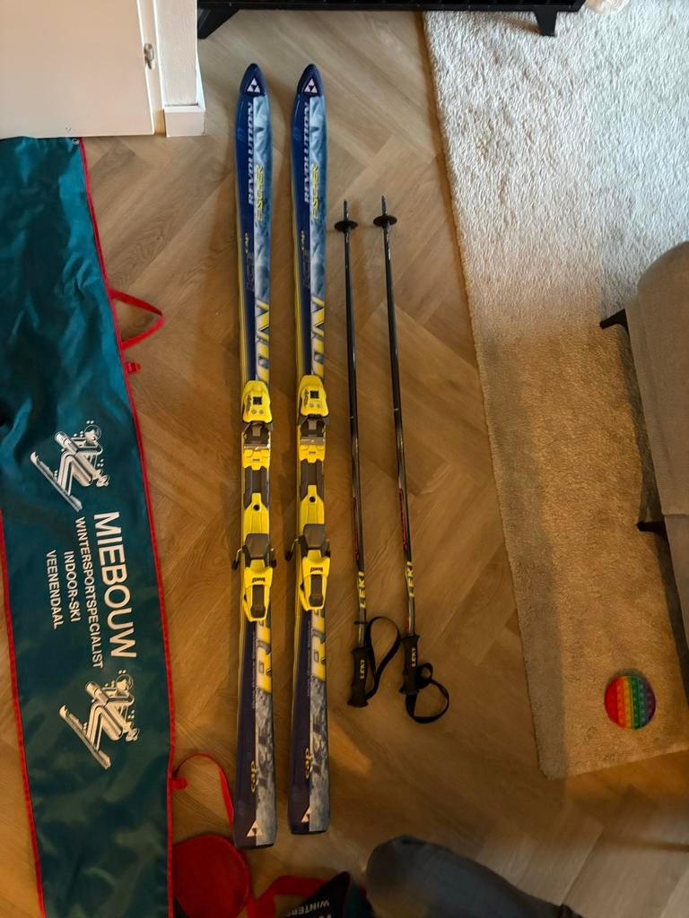 Fischer Ski's met Stokken en Nordica Schoenen, Sport en Fitness, Skiën en Langlaufen, Ophalen, 160 tot 180 cm, Carve, Skiën