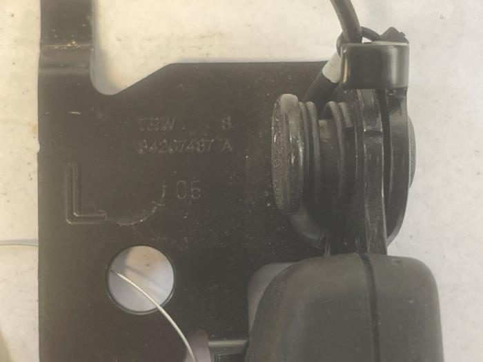 Veiligheidsgordel Insteek links-achter van een Alfa Romeo Gi, Auto-onderdelen, Gebruikt, -, Verzenden, -