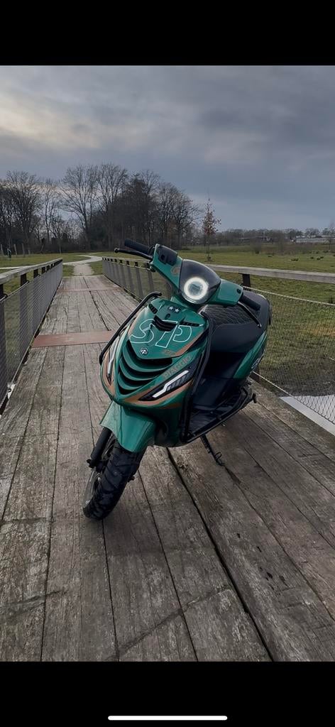 Zip 125cc 2T brom, Fietsen en Brommers, Scooters | Piaggio, Zo goed als nieuw, Zip, Tweetakt, Ophalen of Verzenden