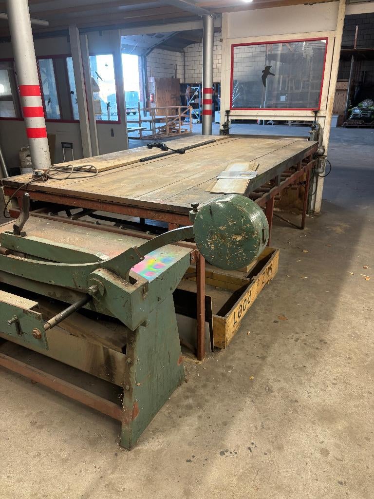 doorvoer straat met plaatschaar, Ophalen, Zo goed als nieuw