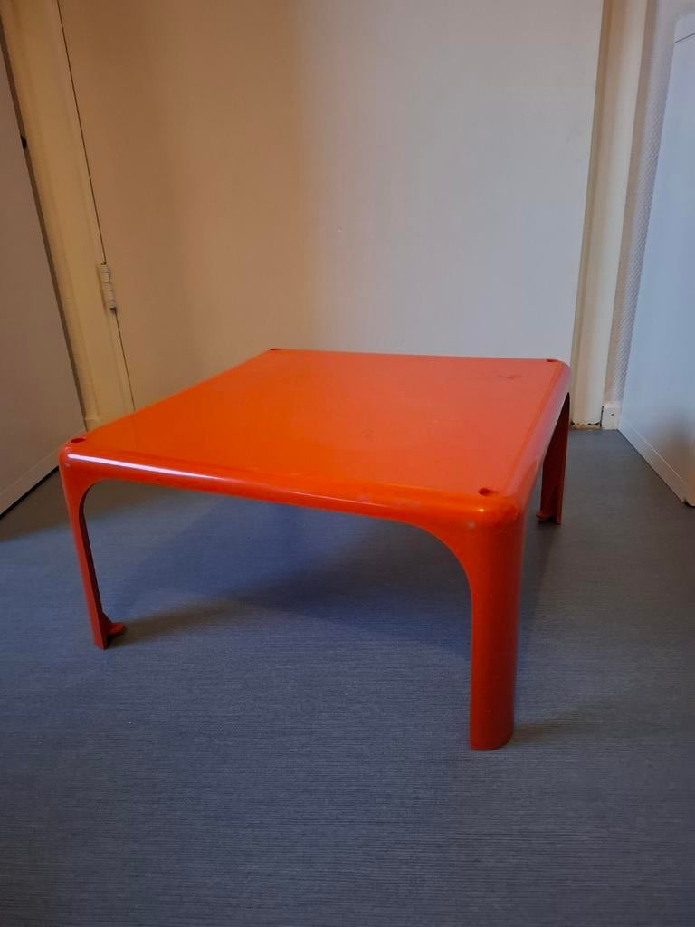 Space Age Italiaanse Design Tafel - artimide magistretti, Space Age, Gebruikt, Vierkant, Minder dan 50 cm