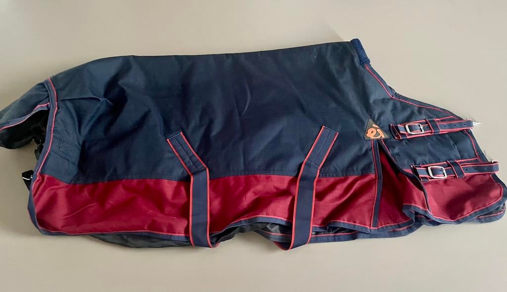 Deken 300 grams maat 125, Dieren en Toebehoren, Paarden en Pony's | Dekens en Dekjes, Ophalen of Verzenden, Zo goed als nieuw