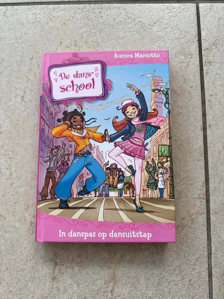 De Dansschool - Aurora Marsotto, Ophalen of Verzenden, Zo goed als nieuw, Fictie