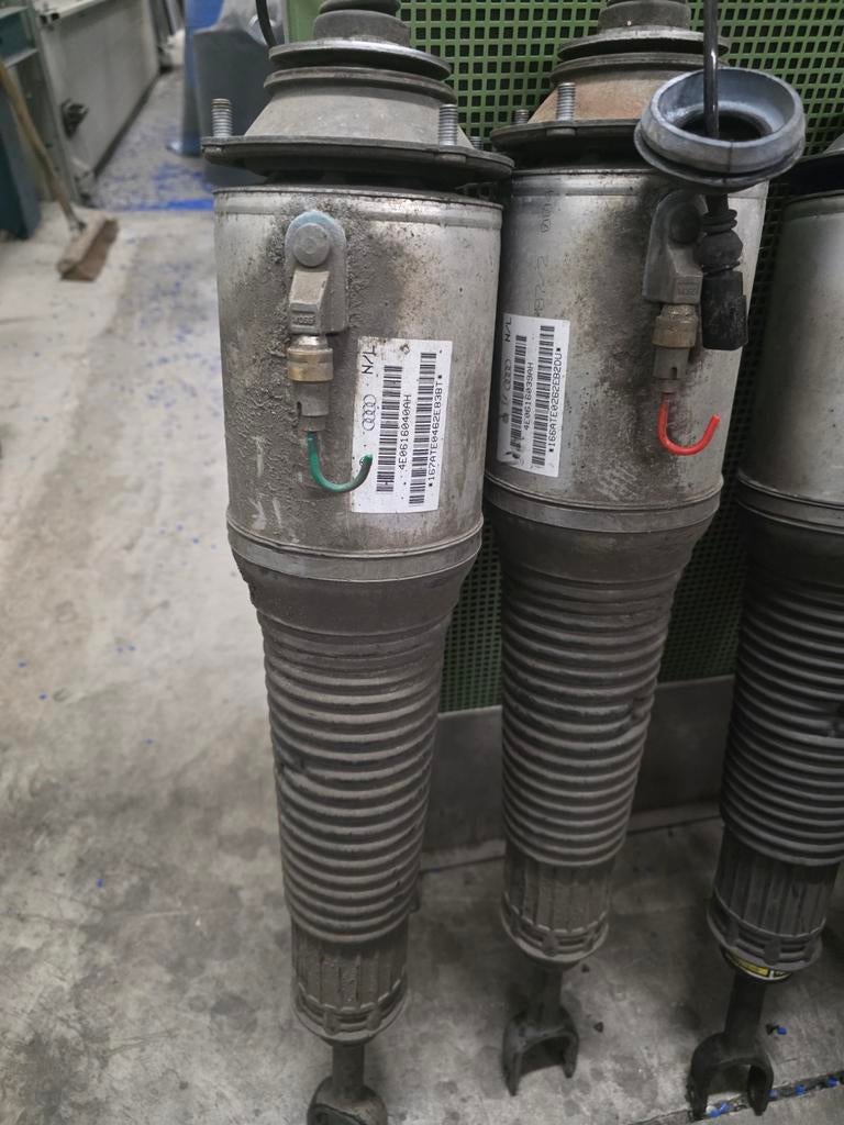 AUDI A8 D3 4E Veerpoot komfort, Ophalen of Verzenden, Afzuiger