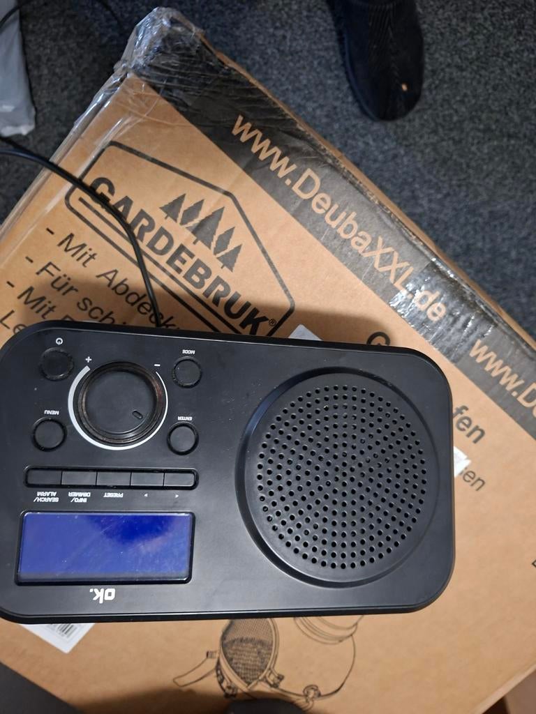 OK. Portable FM Radio - Werkt Goed, Ophalen of Verzenden, Gebruikt, Radio