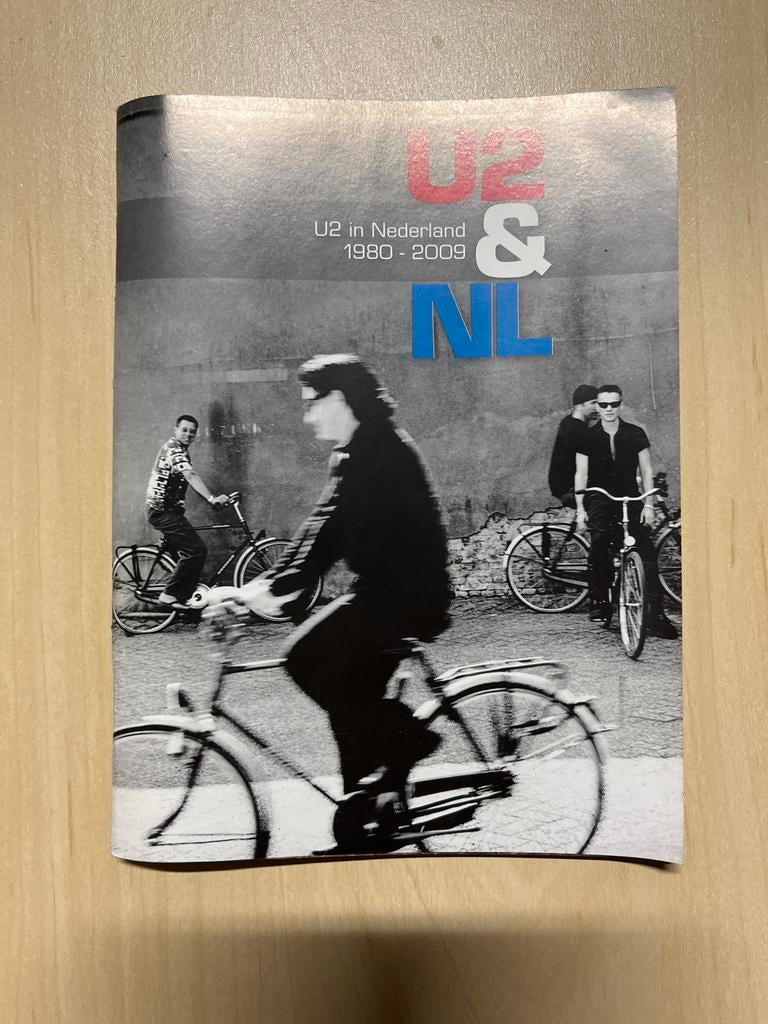 U2 in Nederland 1980-2009 Boekje Oor, Ophalen of Verzenden, Zo goed als nieuw