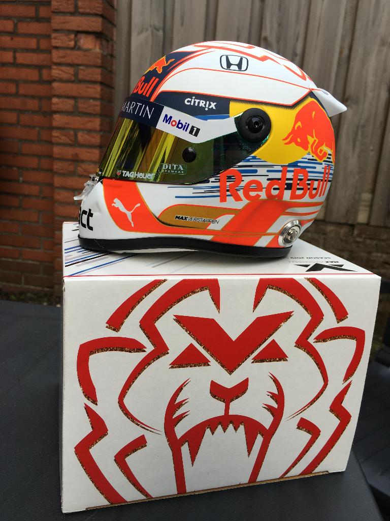 ✅ Max Verstappen 1:2 helm 2019 Fanshop Red Bull Racing RB15, Ophalen of Verzenden, Nieuw, Formule 1