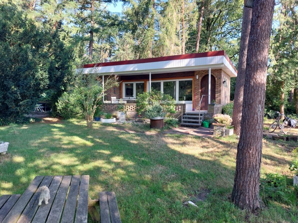 Vakantiewoning Vakantiehuisje in Duitsland ( Uelsen) te huur, 5 personen, In bos, Dorp, 2 slaapkamers