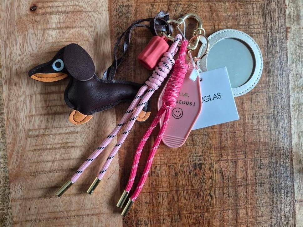 Douglas tassenhanger /sleutelhanger met teckel /dachshund, Ophalen of Verzenden, Nieuw, Merk