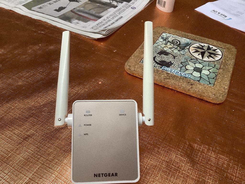 Netgear, Ophalen of Verzenden, Zo goed als nieuw, Router, Netgear