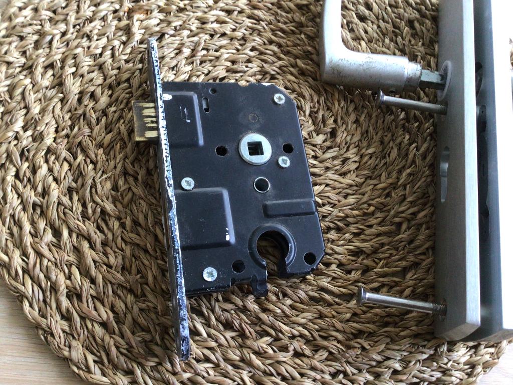 Skg slot +  deurbeslag kerntrek beveiliging, Ophalen of Verzenden, Gebruikt, Overige materialen, Slot