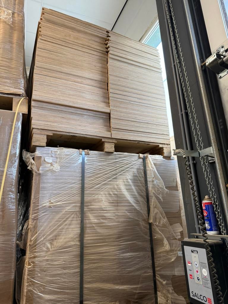 Grote partij 1100 overzettreden essen traptreden