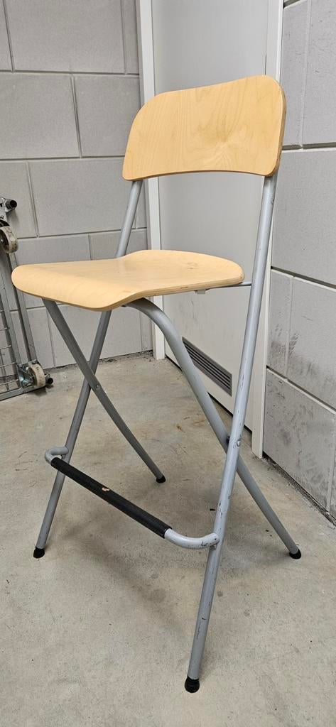 Ikea inklapbare hoge kruk, Huis en Inrichting, Ophalen, Gebruikt, Bruin, Hout