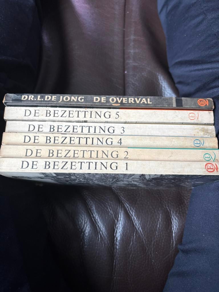 Serie 'De Bezetting' + 'De Overval' - Dr. L. de Jong, Boeken, Geschiedenis | Vaderland, Ophalen of Verzenden, 19e eeuw, Zo goed als nieuw