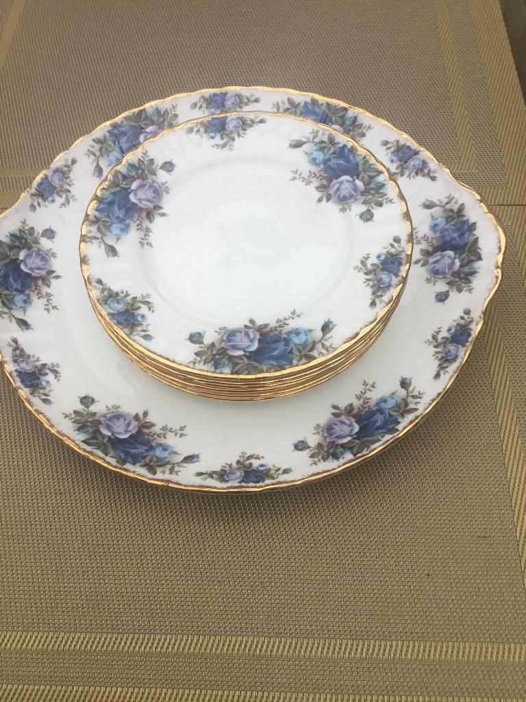Royal Albert MOONLIGHT ROSE GEBAKSSTEL. NU € 140,00 ️️⬅️❣️, Antiek en Kunst, Antiek | Servies los, Ophalen of Verzenden