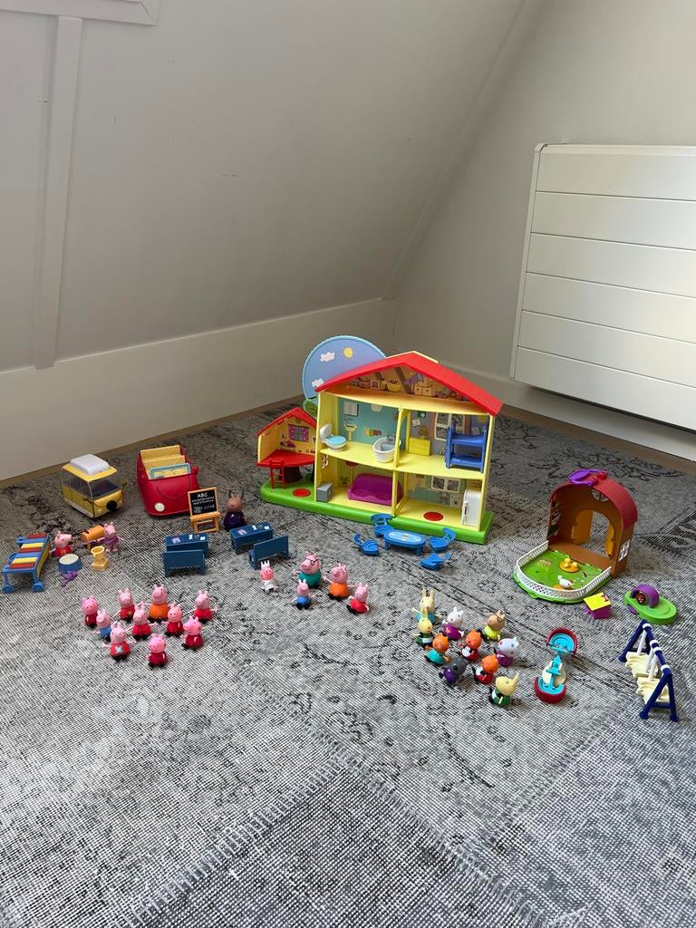 Peppa Pig Speelhuis met veel extra's en poppetjes, Ophalen, Gebruikt, Jongen of Meisje