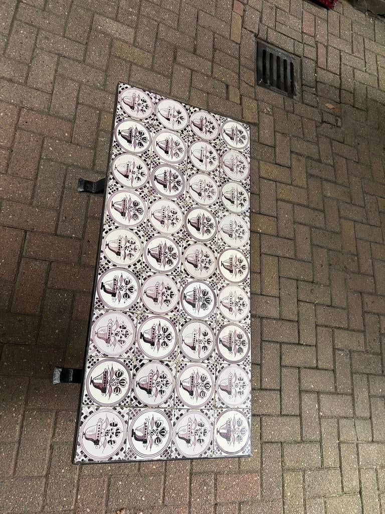 Antieke tuintafel met antieke tegels, Antiek en Kunst, Antiek | Meubels | Tafels, Ophalen