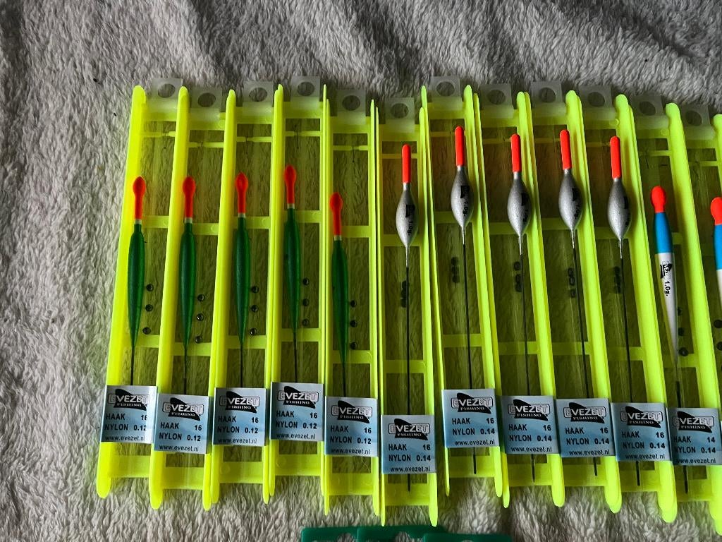 adv 922 / NIEUW mixset 36 dobbertuigjes, Ophalen of Verzenden, Nieuw, Dobber of Lood