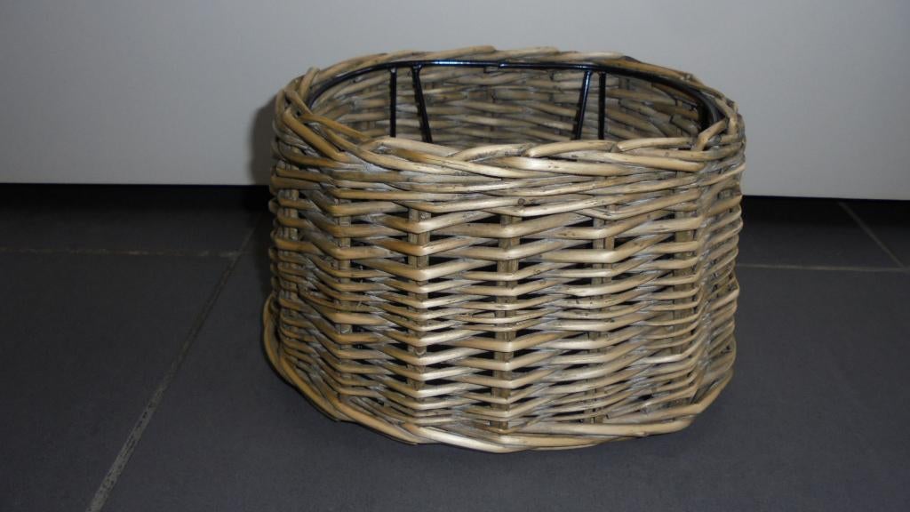 ovalenrieten lampenkap, staande lamp 26x18H14cm, Gebruikt, Grijs, Ophalen of Verzenden, Landelijk