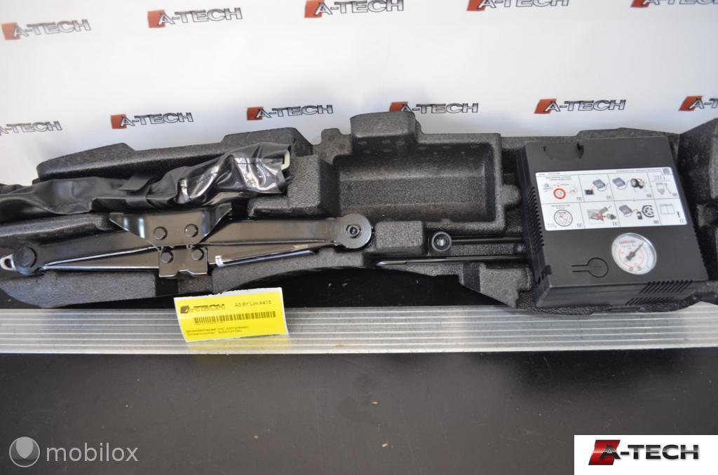Gereedschapset Audi A3 Limousine 8Y('20->) 8y5012109c A415, Audi, Gebruikt, Audi, Ophalen of Verzenden