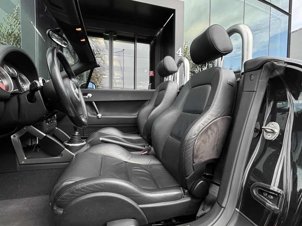 Audi TT Roadster 1.8 5V Turbo quattro NL Auto | 100% kloppen, TT, Gebruikt, Zwart, 4 cilinders