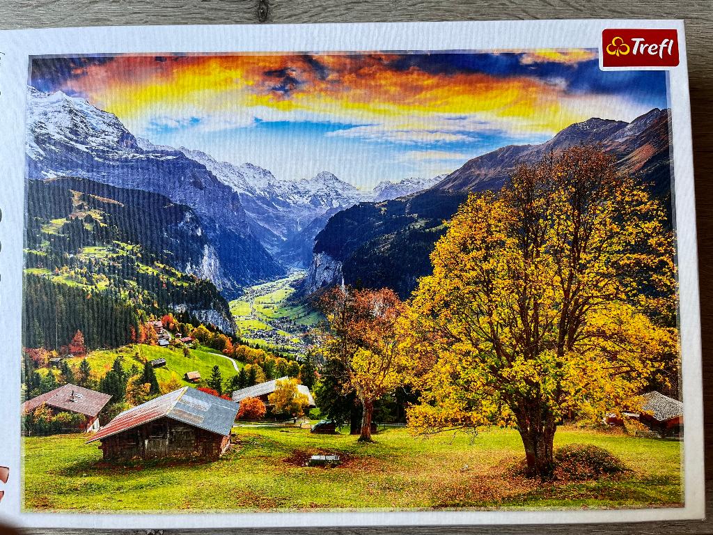 Puzzel Trefl A picturesque alpine village, Ophalen of Verzenden, 500 t/m 1500 stukjes, Gebruikt, Legpuzzel