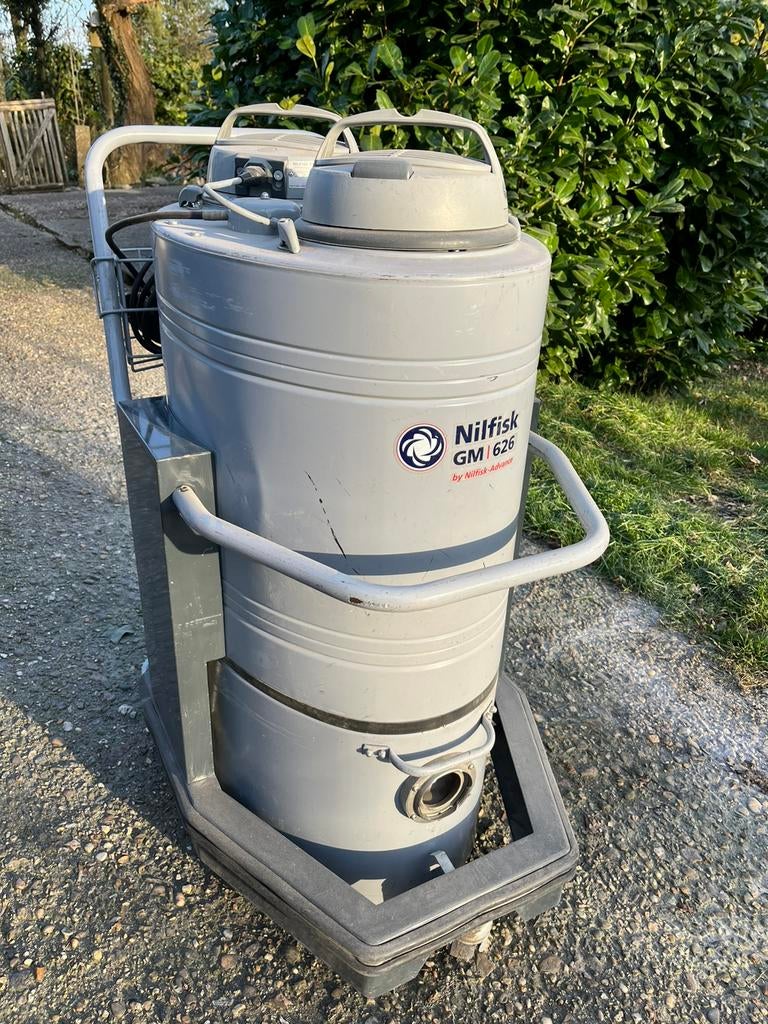 Nilfisk professionele stofzuiger, Ophalen, Gebruikt, Overige typen