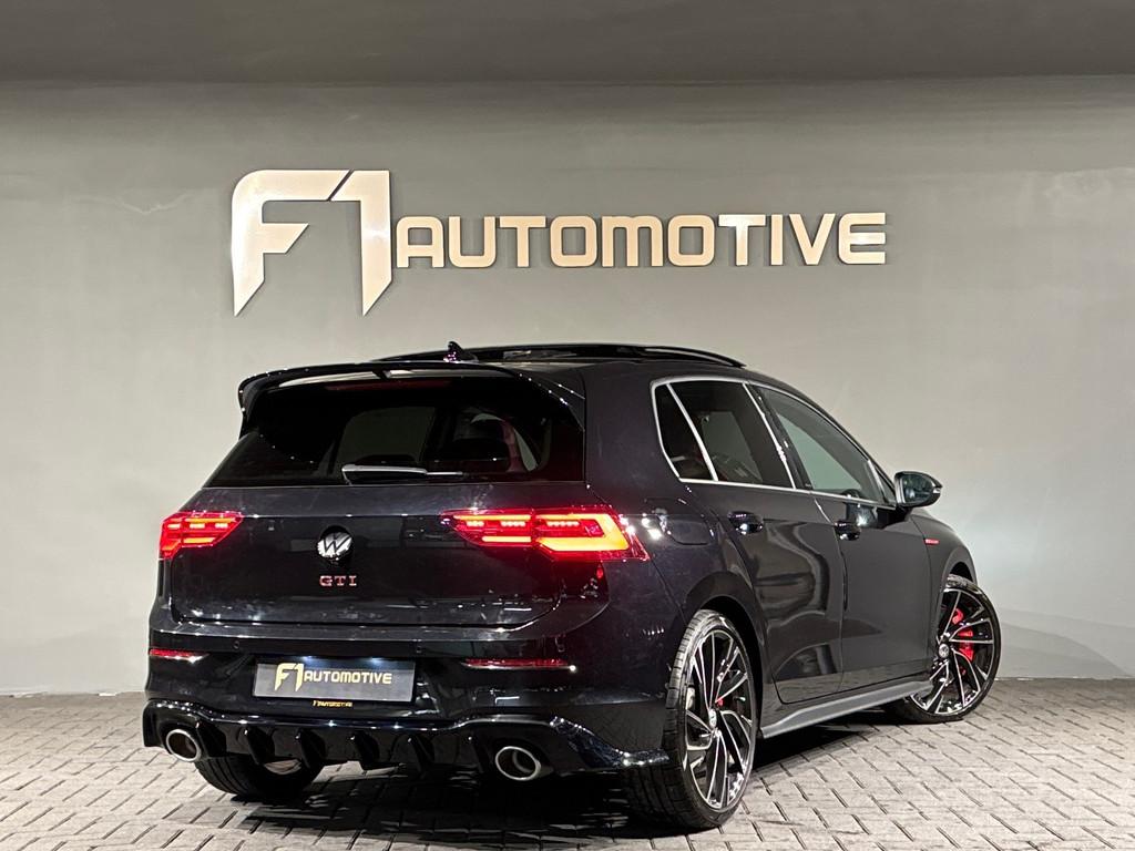 Volkswagen Golf 2.0 TSI GTI Clubsport Pano|IQ|Camera|Sfeer, Gebruikt, 4 cilinders, 1984 cc, Zwart