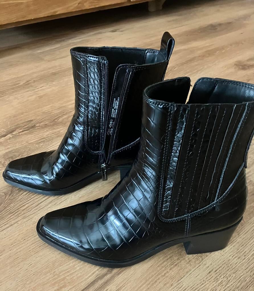 Laarsjes Tamaris western-look, zwart, Ophalen, Zo goed als nieuw, Zwart