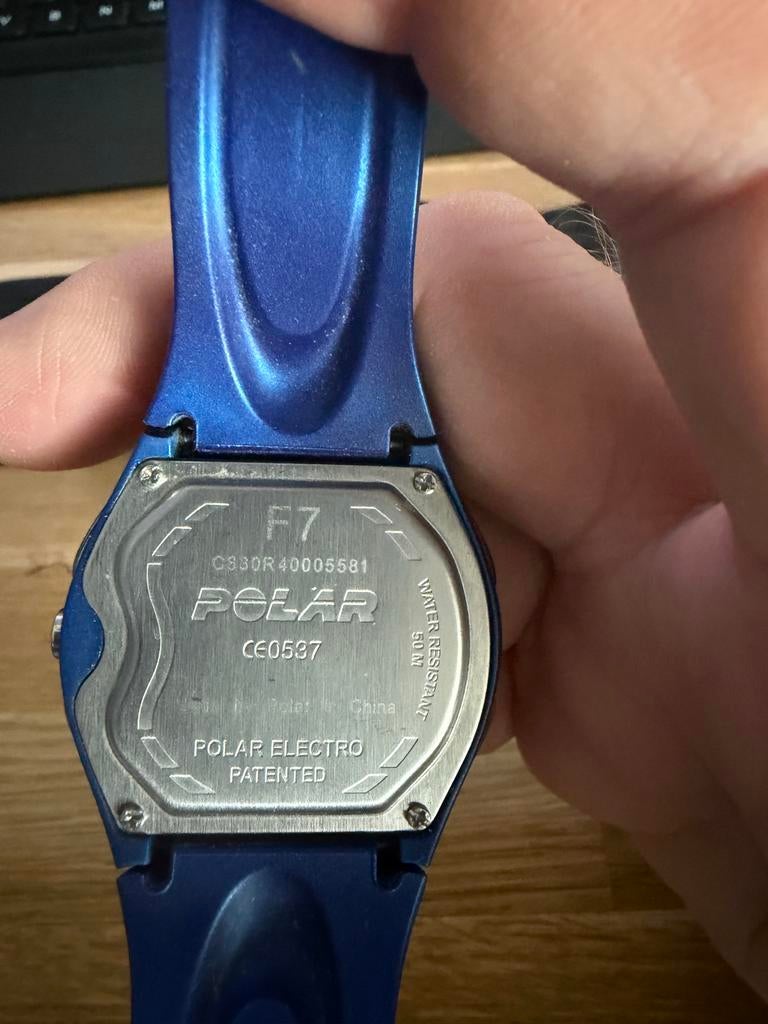 Polar F7 Sporthorloge met Hartslagmeting + 2 Borstbanden, Ophalen of Verzenden, Hartslag, Zo goed als nieuw