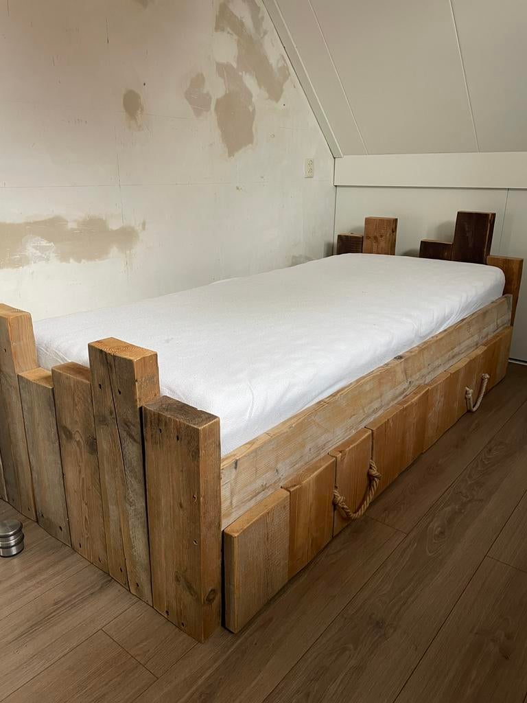 Steiger houten bed met lades, Ophalen, 90 cm, Eenpersoons, Steigerhout