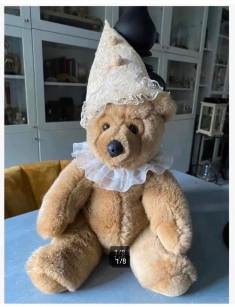 vintage beer met kanten puntmutsje, Overige merken, Stoffen beer, Ophalen of Verzenden, Zo goed als nieuw